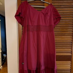 New with tags Torrid size 4 cotton dress! It’s adorable and has an open back